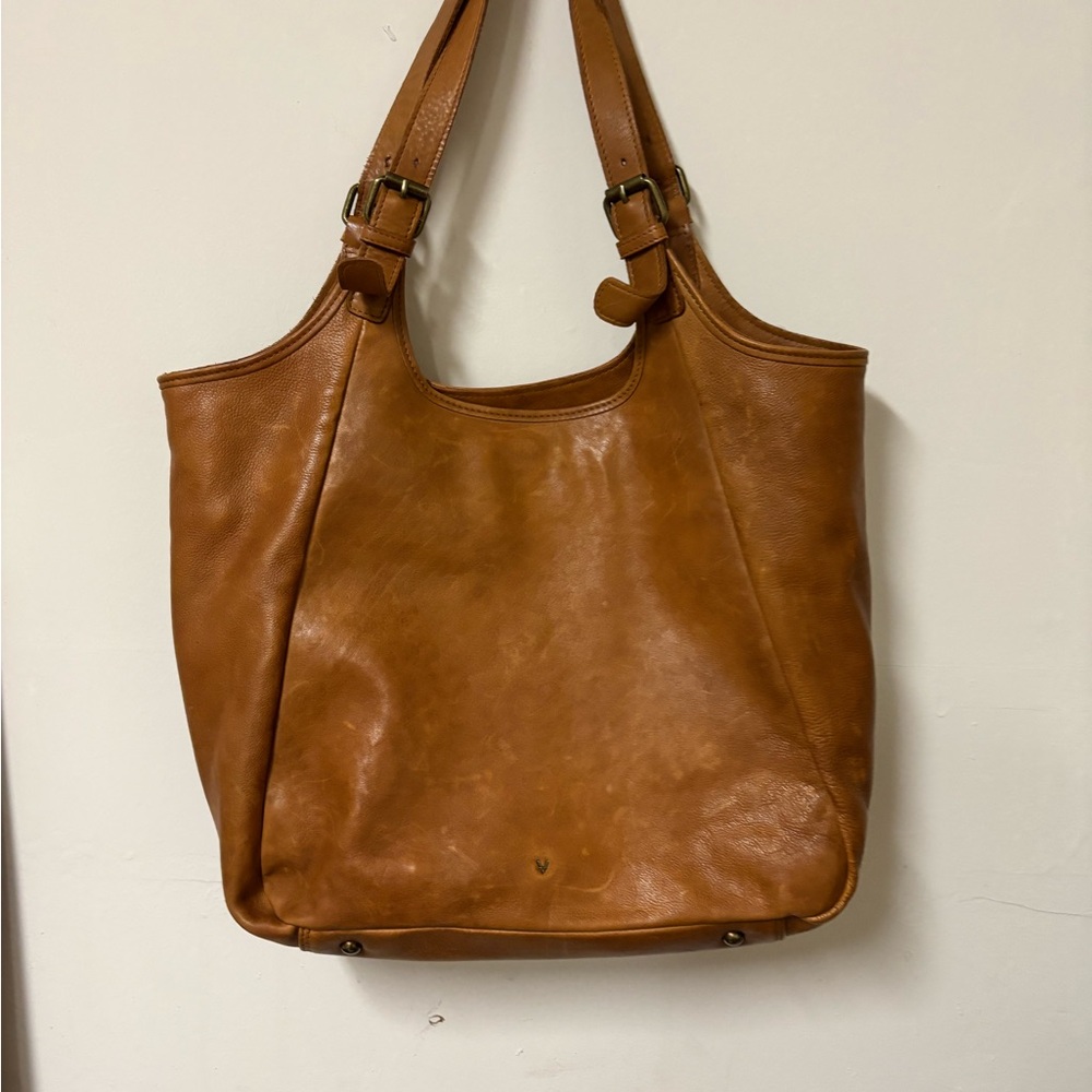 Elegant Tan Leather Tote Bag